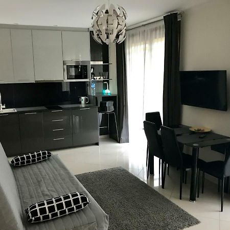 Moko Apartment Parking W Cenie Warsawa Bagian luar foto