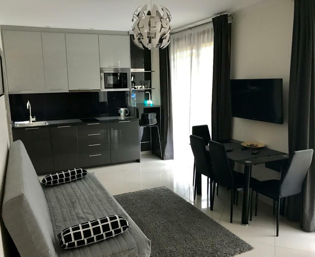 Moko Apartment Parking W Cenie Warsawa Bagian luar foto