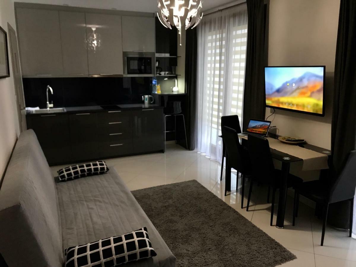 Moko Apartment Parking W Cenie Warsawa Bagian luar foto