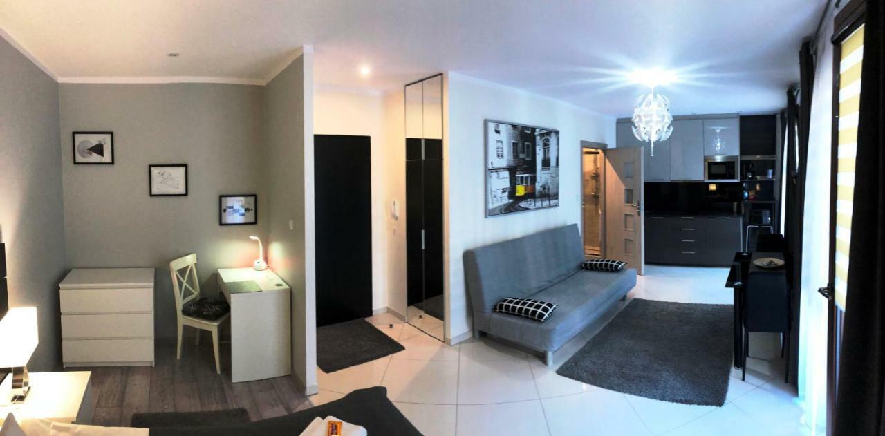 Moko Apartment Parking W Cenie Warsawa Bagian luar foto